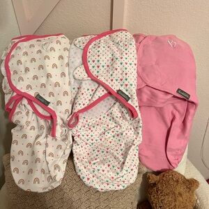 SwaddleMe swaddles, like new!